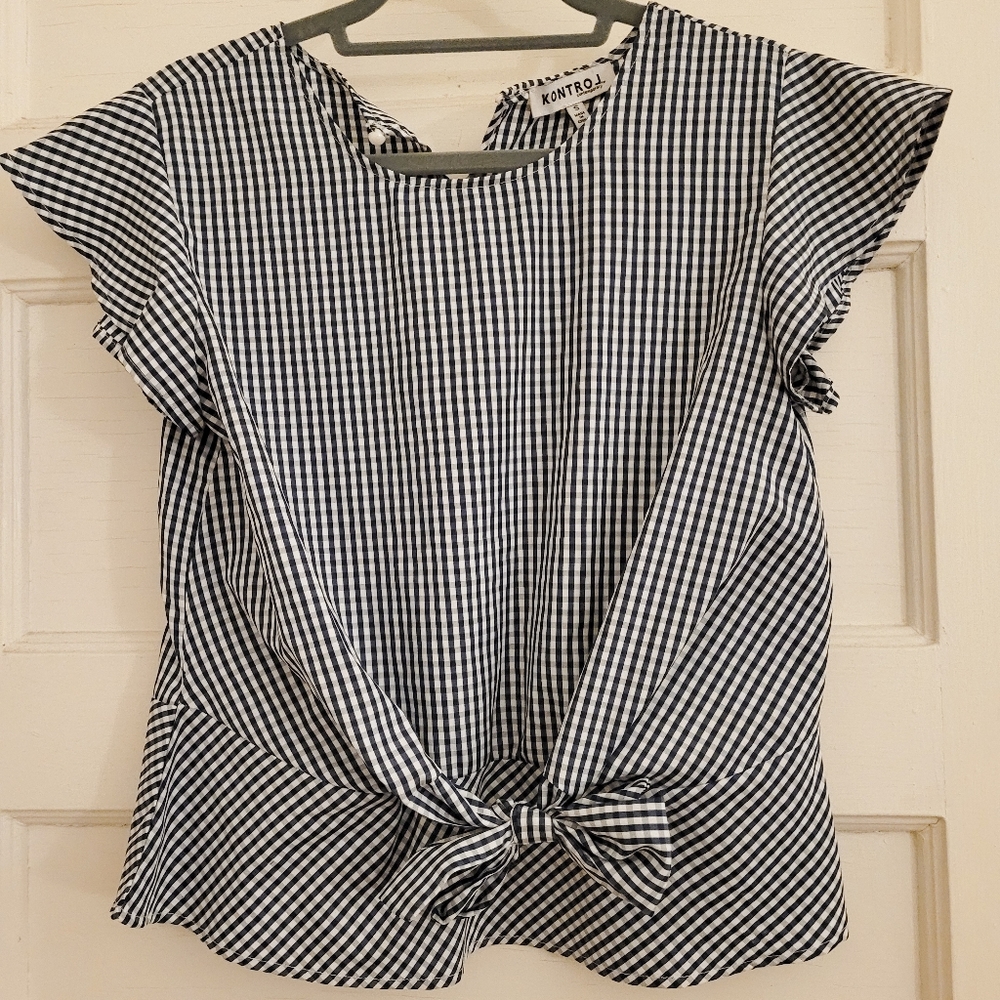 Cap sleeve navy and white blouse